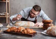 Success with a Business Idea: Combining Handiness and Art